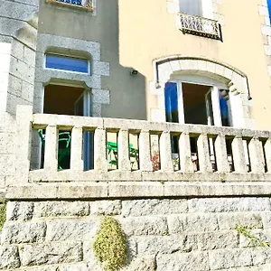 https://le-chateau-du-turc-chambre-dhotes-a-huelgoat.inbrittany.com