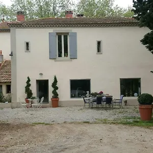 https://manoir-en-crau.fr-provencehotel.com