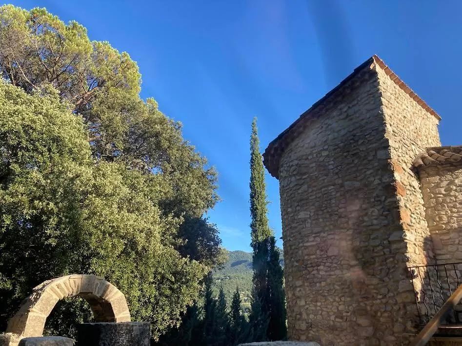 Bed & Breakfast Domaine La Tour: Spa Retreat with Year-Round Heated Pool Nyons